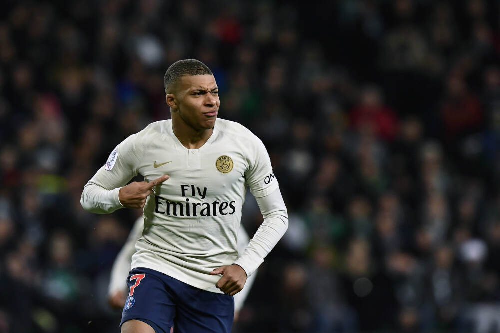 31场不败！西足协总监：西班牙选人范围60-70人 踢阿根廷得平常心